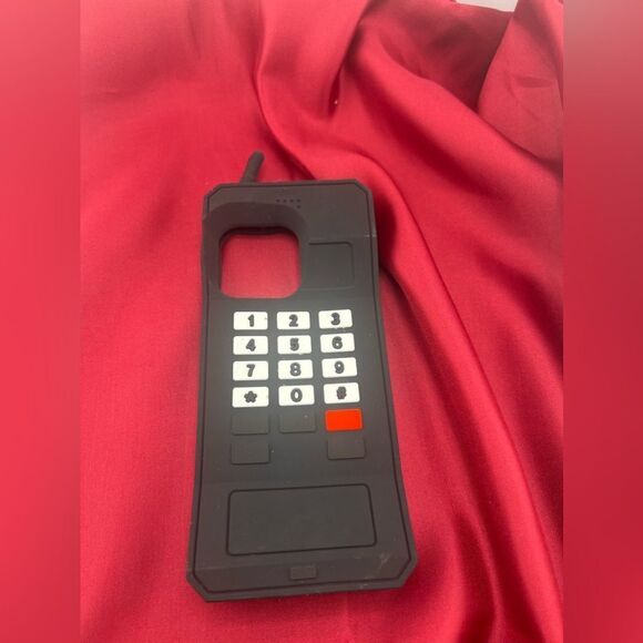 Retro Mobile Phone-Themed Case for iPhone 16 Pro Max - Picture 5 of 7